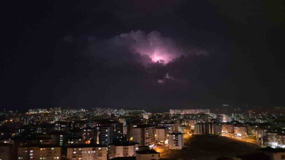 Kars’ta Gece Boyu Süren Sağanak.. Meteoroloji Bölgede Yağışın Süreceğini Bildirdi!