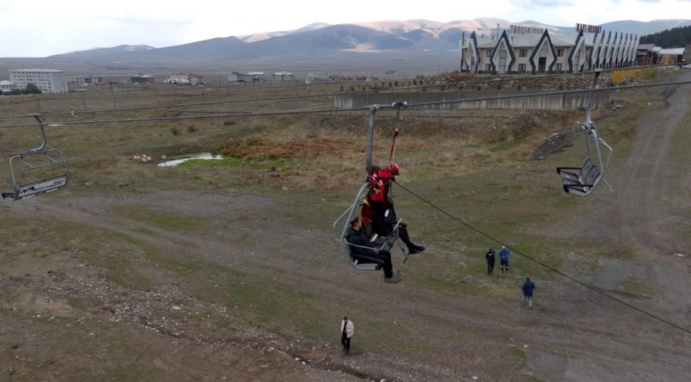 Kars Sarıkamış’ta Kayak Sezonu Öncesi Telesiyej Tatbikatı.. Ekipler Tahliye Çalıştı!