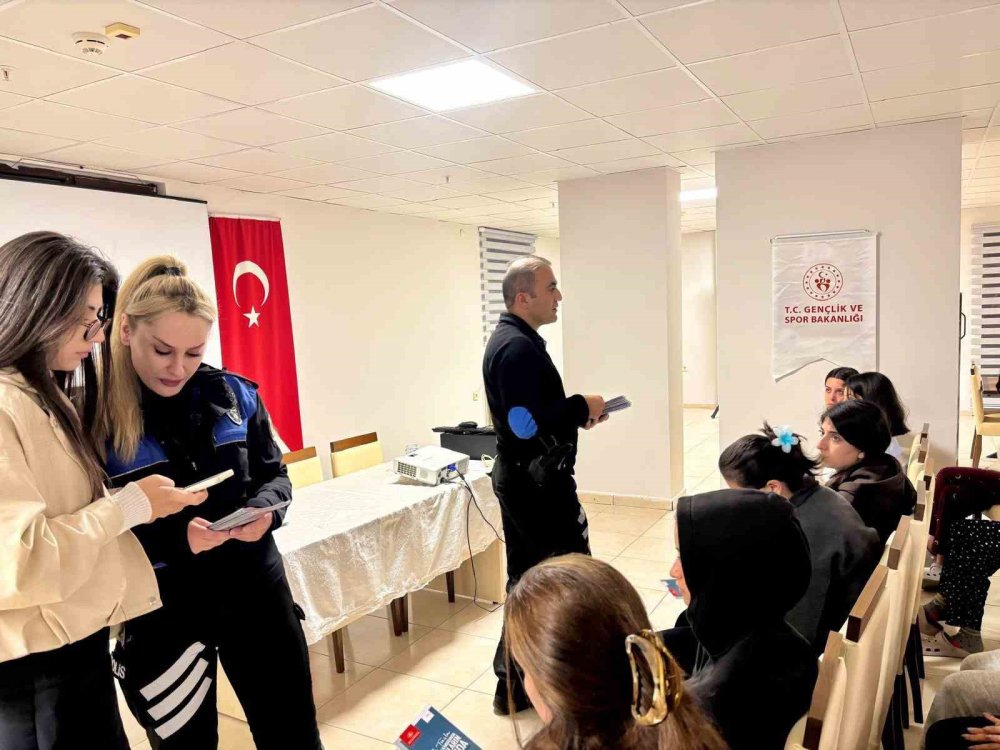 Kars’ta Üniversiteli Kadınlara Kades Tanıtımı