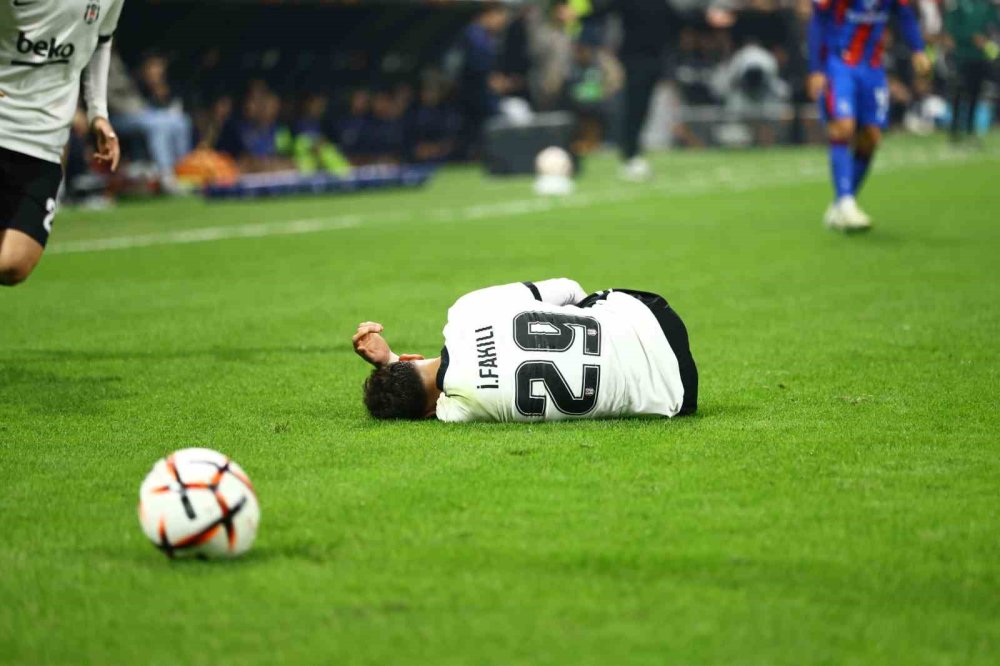 Avrupa’da 117 Gollü Futbol Gecesi.. Beşiktaş Berabere, Trabzonspor Kazandı!