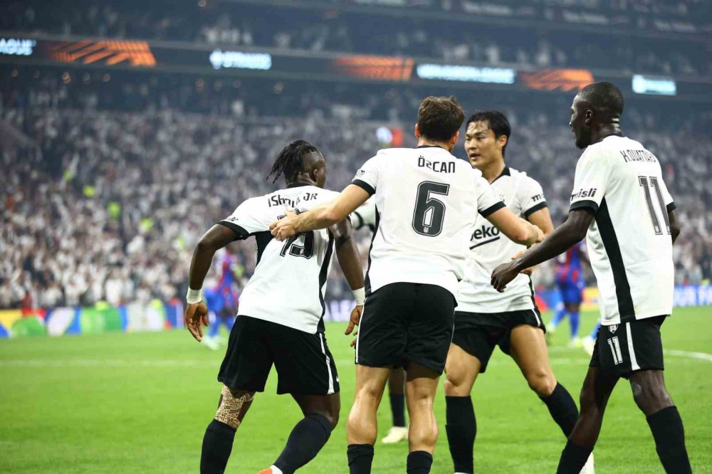 Avrupa’da 117 Gollü Futbol Gecesi.. Beşiktaş Berabere, Trabzonspor Kazandı!