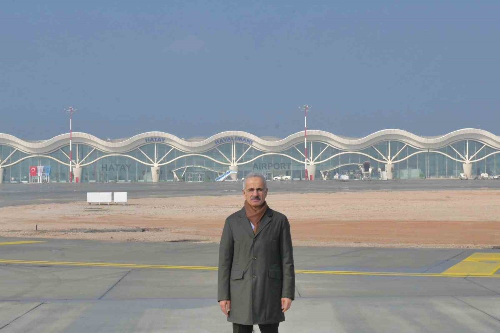 Hatay Havalimanı Yenileniyor.. Ana Pist ve Yeni Tesislerde Çalışmalar Sürüyor!