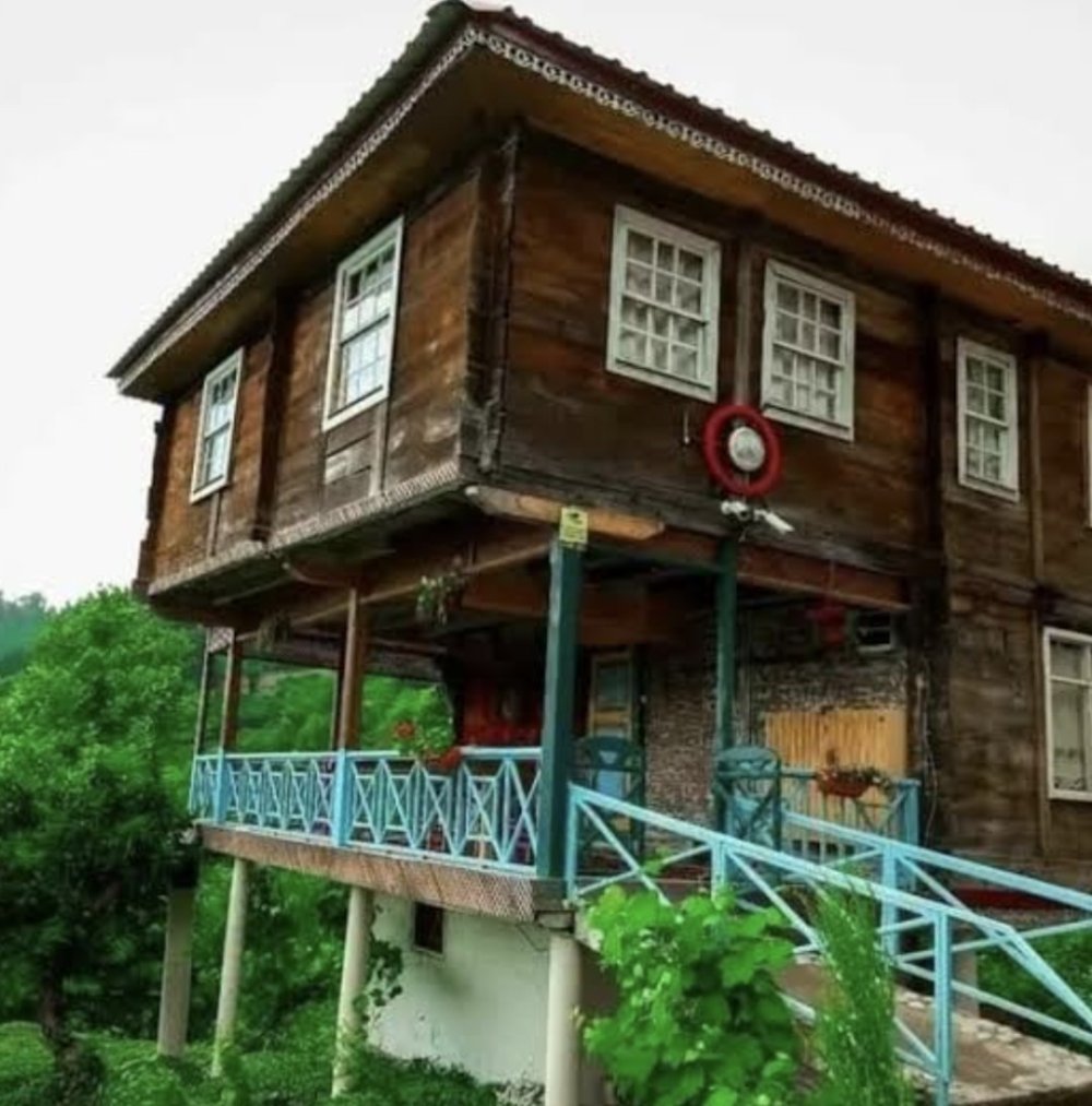 Borçka’da Eski Ahşap Evler Turizme Kazandırılıyor.. Odalara Şairlerin İsimleri Veriliyor!