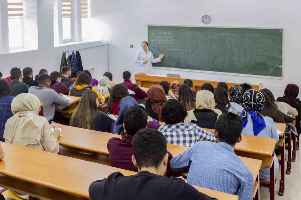 TÜİK'in 2025 Verilerinde Kars'ta Beyin Göçü Yüzde 0,5.. Bölge İlleri Nasıl Sıralandı!