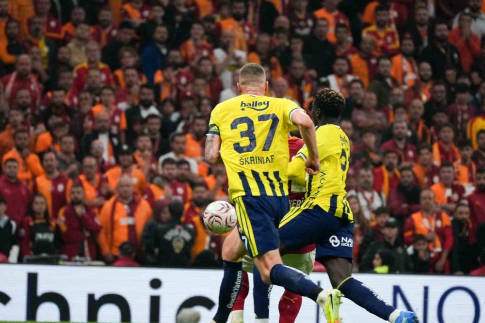Süper Lig'de Haftanın Maçları Tamamlandı.. Galatasaray Lider, Trabzonspor Takipte!