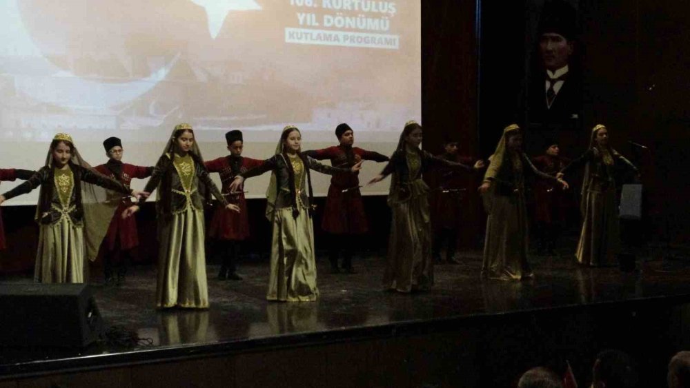 Kars’ın 106’ncı Kurtuluş Bayramı.. Kentte Tören Düzenlendi!
