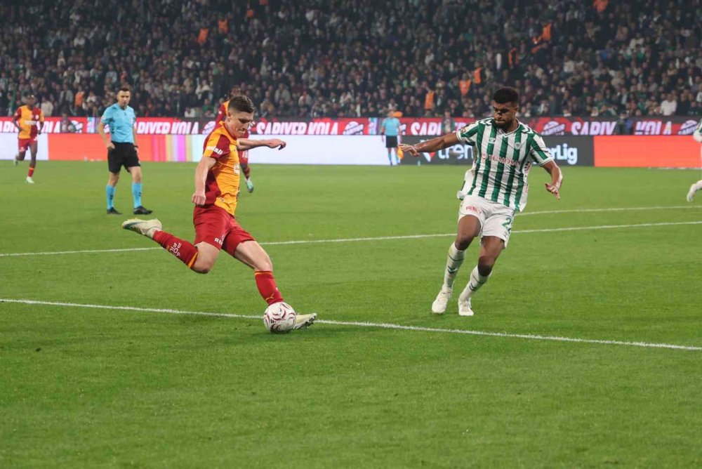 Galatasaray Konyaspor Deplasmanından 4-0’lık Galibiyetle Döndü.. Zirvedeki Yerini Korudu!