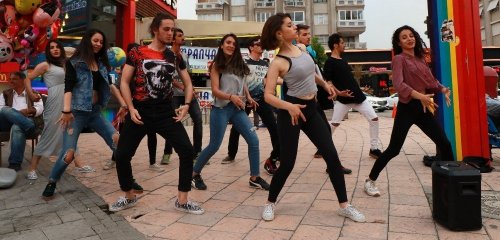 Adana’da Dünya Dans Günü Etkinliği