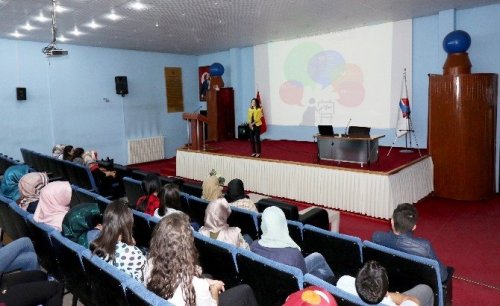 Ağrı'da Öğrencilere Oryantasyon Eğitimi