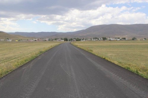 Akçakale'nin Yolu Sıcak Asfalt Oldu