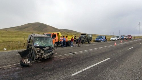 Ani Yolunda Kaza: 1 Ölü, 4 Yaralı