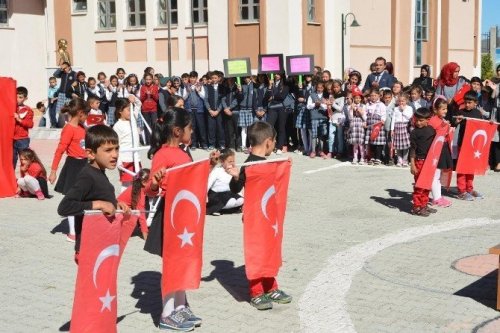 Ardahan’da İlk Ders Zili Çaldı