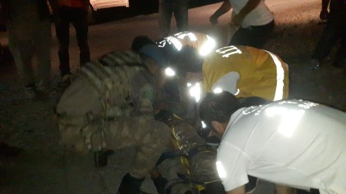 Ardahan’da Trafik Kazası: 4’ü Asker 5 Yaralı