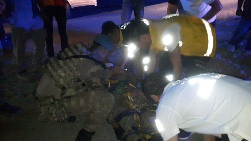 Ardahan’da Trafik Kazası: 4’ü Asker 5 Yaralı