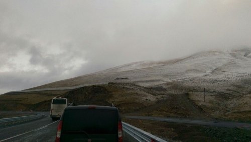 Ardahan’ın Yüksek Kesimlerine Kar Yağdı