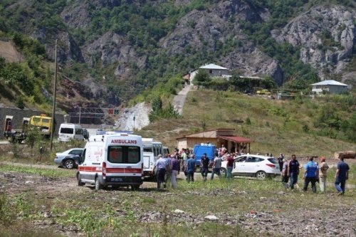 Artvin’de Trafik Kazası: 2 Ölü