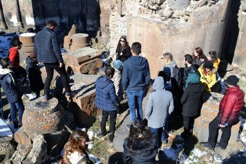 ARÜ Öğrencilerinden Ani Antik Kenti'neGezi