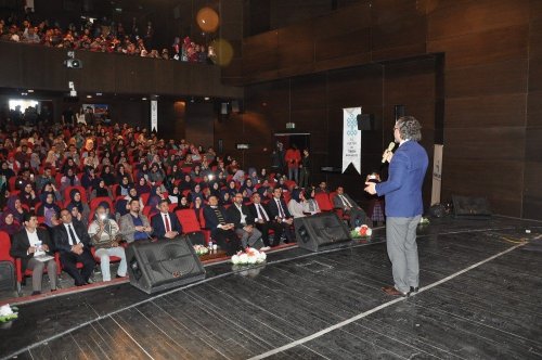 Aslanhan’ın 'Başarı ve Mutluluk İçin Hayata Gülümse' Gösterisi