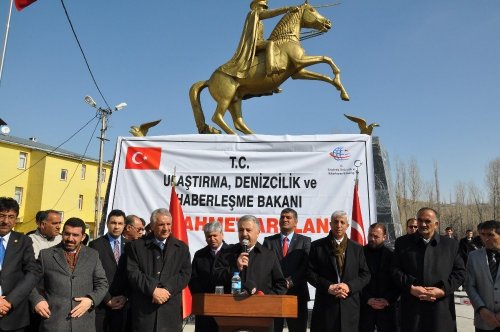 Bakan Arslan'ın Referandum Çalışmaları