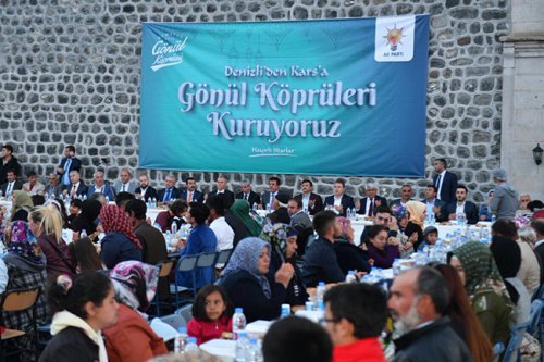 bakan-zeybekci-karsta-3-bin-kisiyle-iftar-acti-(14).jpg