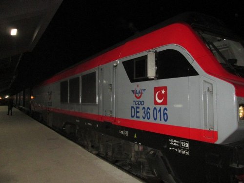 Bakü’den Yola Çıkan Tren Kars’a Ulaştı