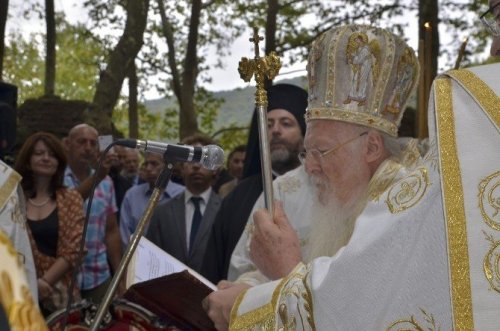 Bartholomeos’tan Ayinde Terörün Bitmesi Dileği