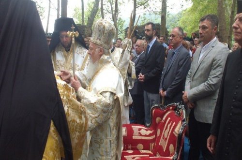 Bartholomeos’tan Ayinde Terörün Bitmesi Dileği