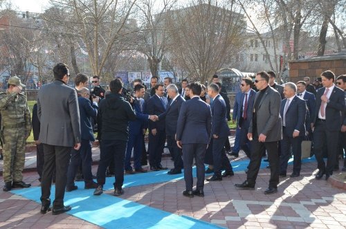 Başbakan Yıldırım, Iğdır Valiliğini Ziyaret Etti