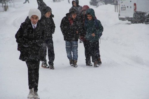 Başkale’de Okullara Kar Tatili