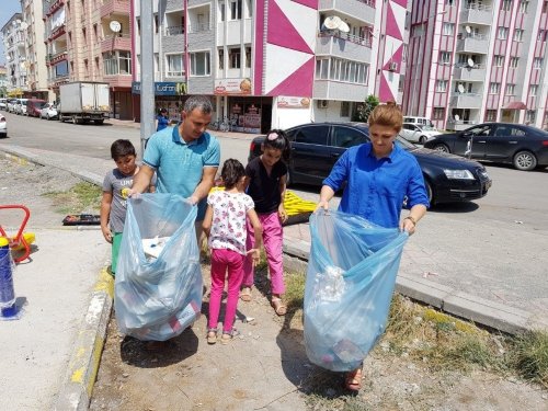 Başkan Yikit, Çocuklarla Çöp Topladı