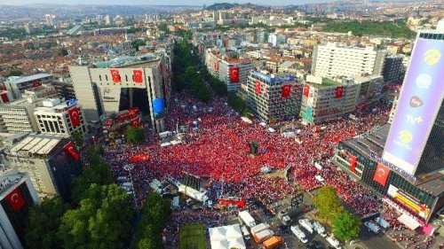 Başkent’te “Demokrasi Ve Şehitler Mitingi” Coşkusu