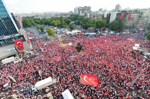 Başkent’te “Demokrasi Ve Şehitler Mitingi” Coşkusu