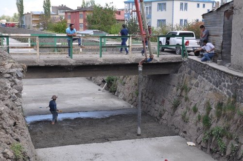 Bayrampaşa Deresi Islah Ediliyor