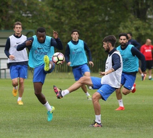 Bero ve İbenez, Trabzonspor İle İlk Antrenmanına Çıktı