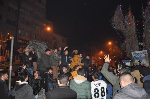 Beşiktaşlılar Kars’ta Sokağa Döküldü