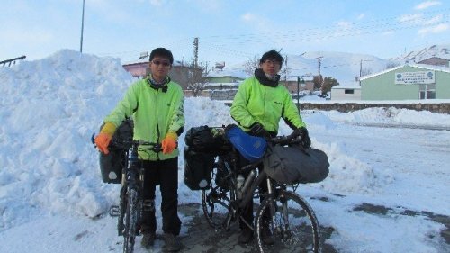 Bisikletle Dünya Turu Kar Engeline Takıldı