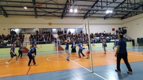 Borçka’da Öğretmenler Voleybol Turnuvası