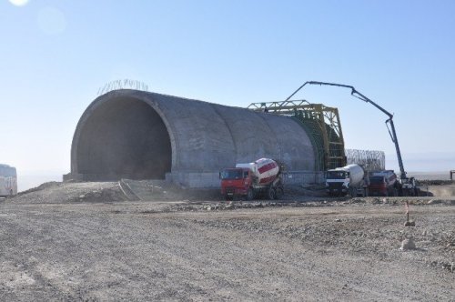 Btk Demiryolu Hatında Çalışmalar Tam Hız