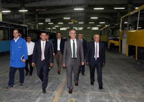 Bursa’da Artık Metrobüs De Üretiliyor