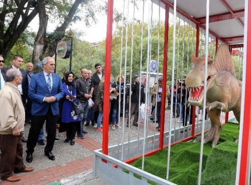 Bursa’yı Dinozorlar Bastı