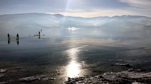 Çıldır Gölü'nün Muhteşem Manzarası