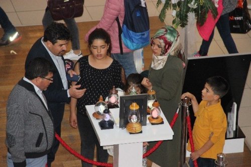 Çinli Ustadan Esinlendi, Anadolu Motiflerini Yumurtaya İşledi