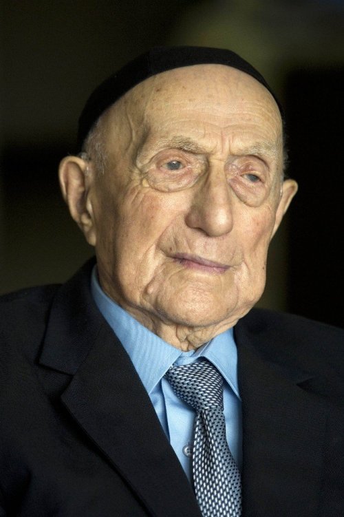 Dünyanın En Yaşlı Adamı Hayatını Kaybetti