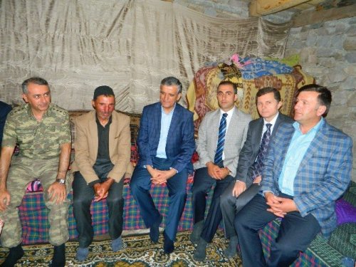 Dünyaya Demokrasi Dersi Veren Çobanı Ziyaret Ettiler