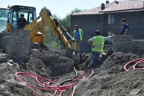 Enerji Kabloları Yer Altına Alınıyor