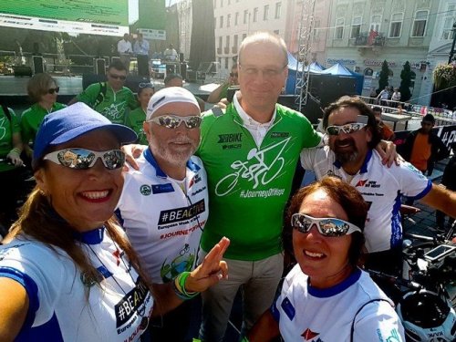 Enverçevko Bisiklet Takımı, Dünya Barışı İçin Pedal Çevirecek
