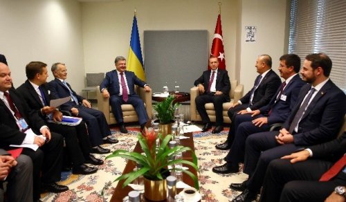 Erdoğan, Ukrayna Cumhurbaşkanı Poroşenko İle Bir Araya Geldi