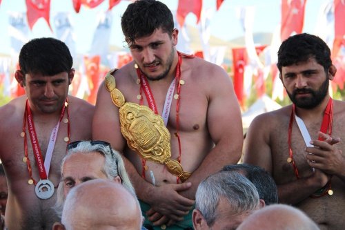 Erzurum’da Başpehlivan Fatih Yaşarlı Oldu