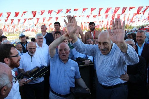 Erzurum’da Başpehlivan Fatih Yaşarlı Oldu