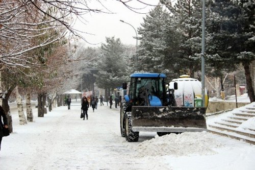 Erzurum’da Karla Mücadele Başladı